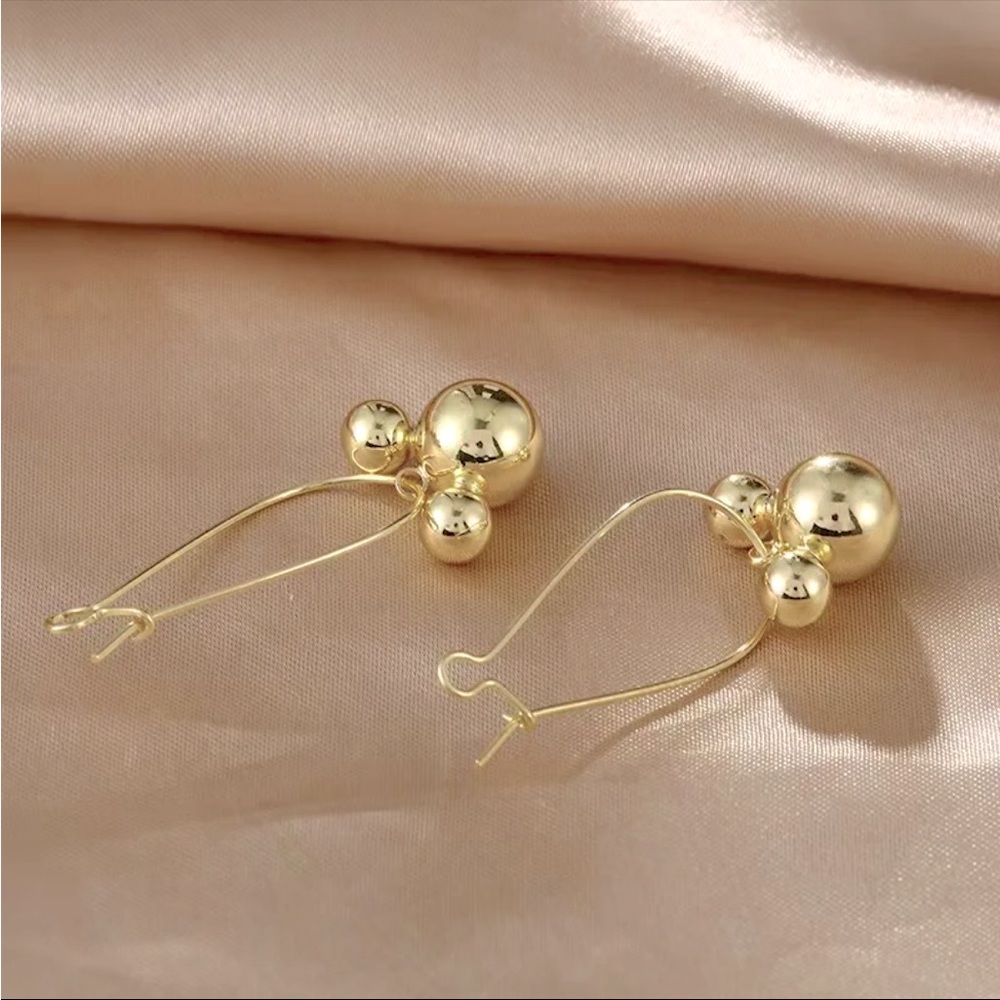 Mickey Mouse Dangle Gold Minimalist Minnie Disney World Cartoon 90s Gift Earring - Picture 3 of 8